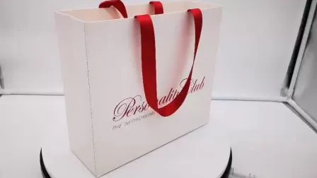 Sacola de compras de papel reciclável personalizada com fita Sacola de papel personalizada com logotipo